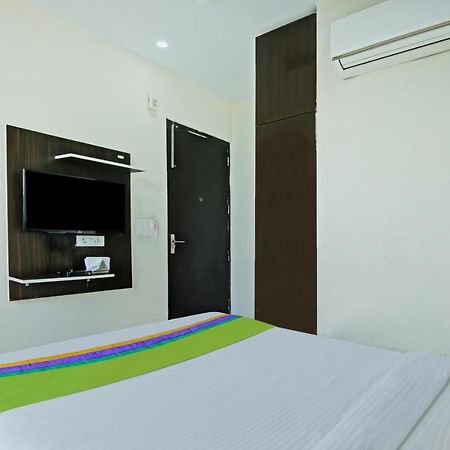 Itsy Hotels Nyra 古尔冈 外观 照片