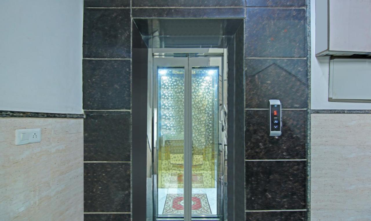 Itsy Hotels Nyra 古尔冈 外观 照片