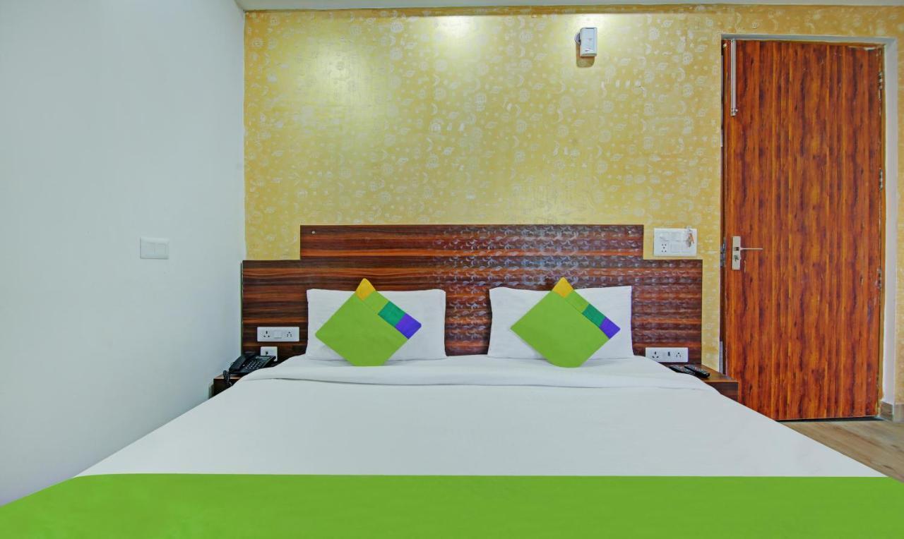 Itsy Hotels Nyra 古尔冈 外观 照片